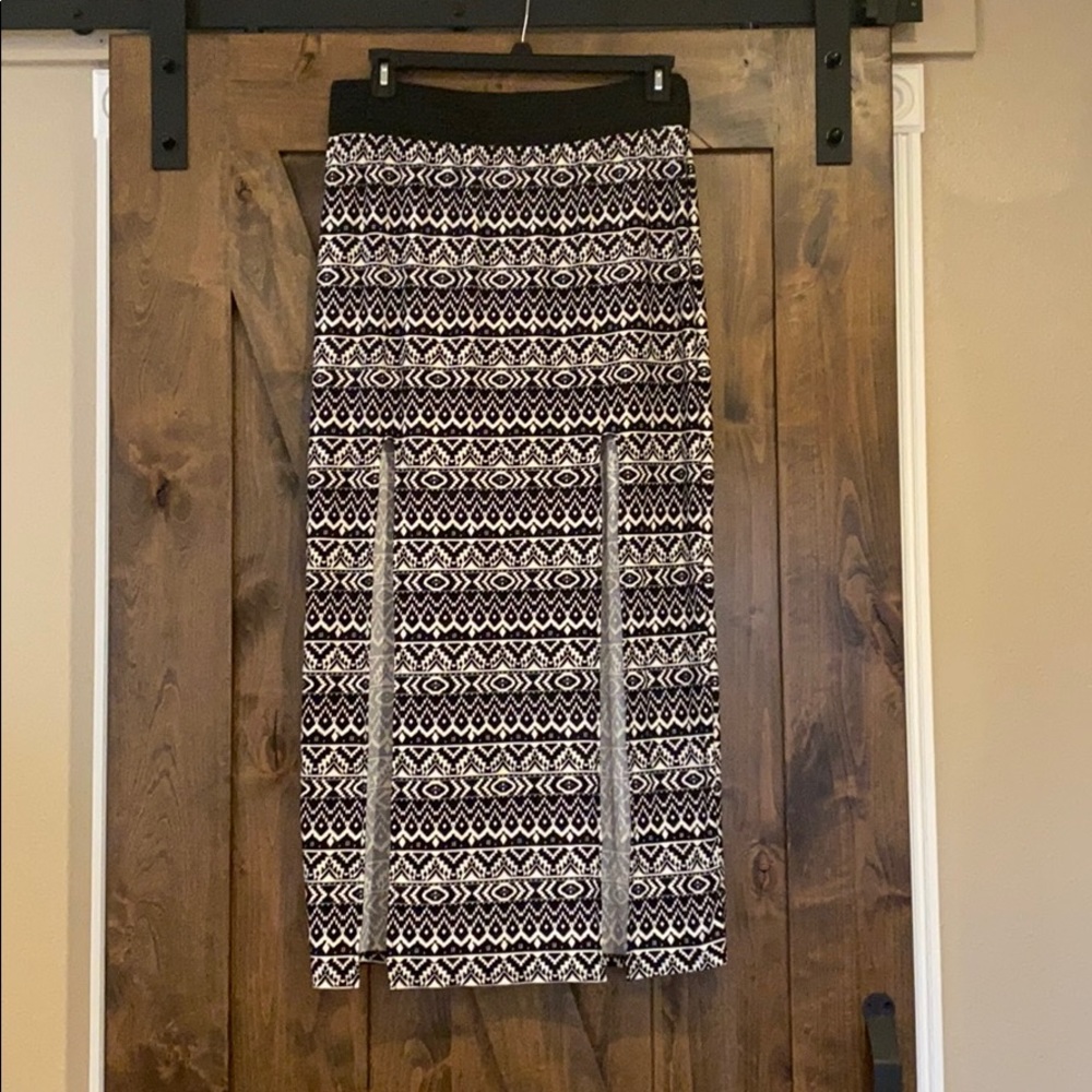 NoBo Juniors Size X-large skirt